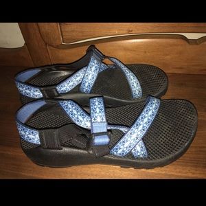 Women’s Chacos Size 9